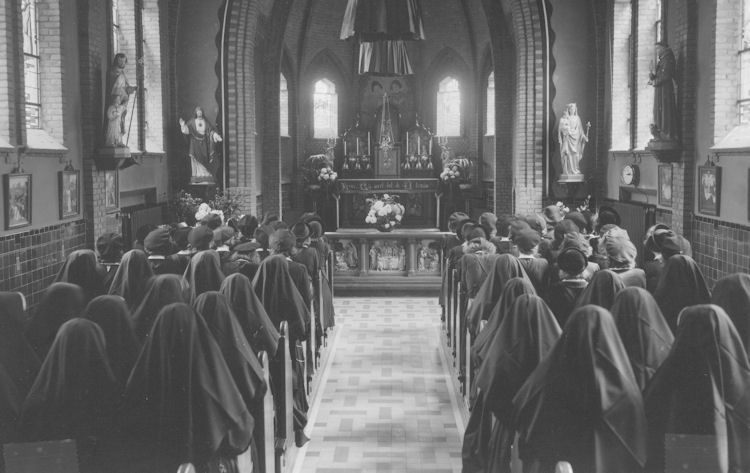 Bestand:Kweekschool 1942-24.jpg