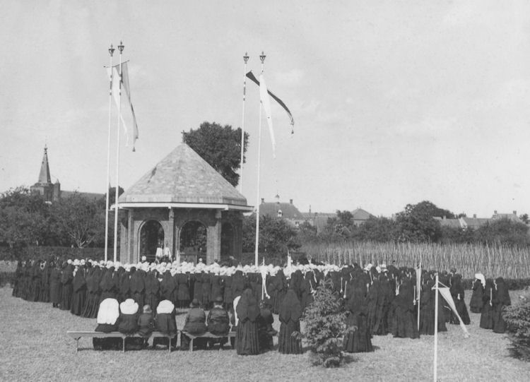 Bestand:Kweekschool 1934-03.jpg