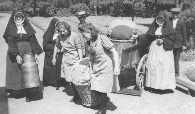 Bestand:Kweekschool 1942-11.jpg