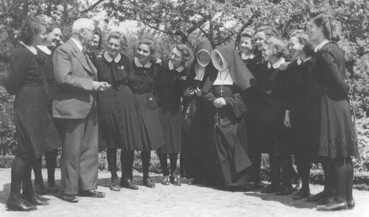 Bestand:Kweekschool 1942-28.jpg