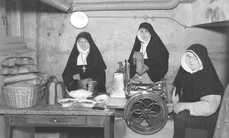 Bestand:Kweekschool 1942-30.jpg