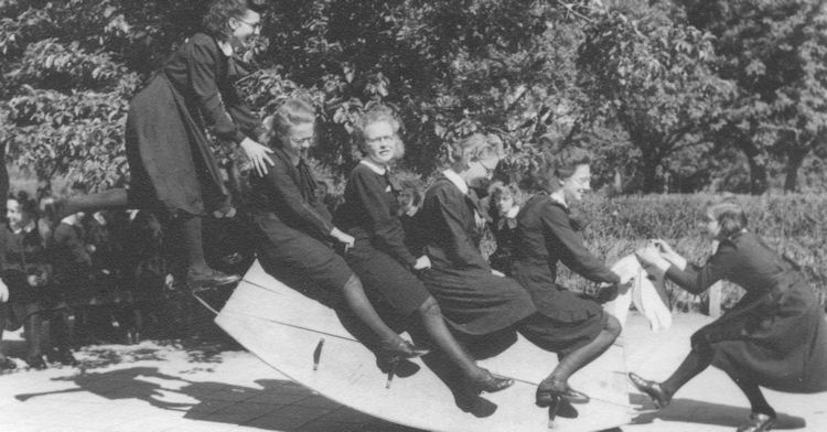 Bestand:Kweekschool 1942-07.jpg