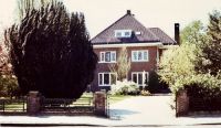 Hendricus Petrus Cornelius Jansen, een van de directeuren van Jansen de Wit heeft deze villa in 1931 laten bouwen naar een ontwerp van de Schijndelse architect C. van Liempd. In 1991 is dit prachtige pand alweer gesloopt. Voor meer details klik hier.