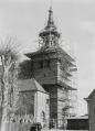 De Heilige Servatiuskerk in het centrum aan de Markt. Kerktoren in de steigers voor het herstellen van oorlogsschade. Voor meer details klik hier.