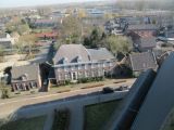 Vanuit de kerktoren zicht op de pastorie van de Sint Servatiusparochie centrum in de Vicaris van Alphenstraat. Voor meer details klik hier.